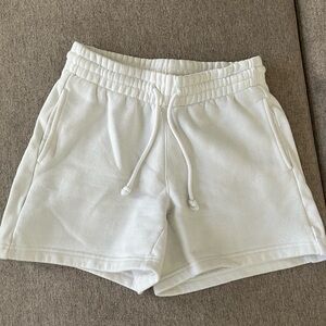 Aritzia TNA Cozy Boyfriend short